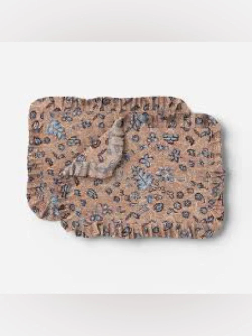 Threshold NWT set of 2 Placemats with ruffled edge & Floral Print. 14”x19” - Picture 1 of 4
